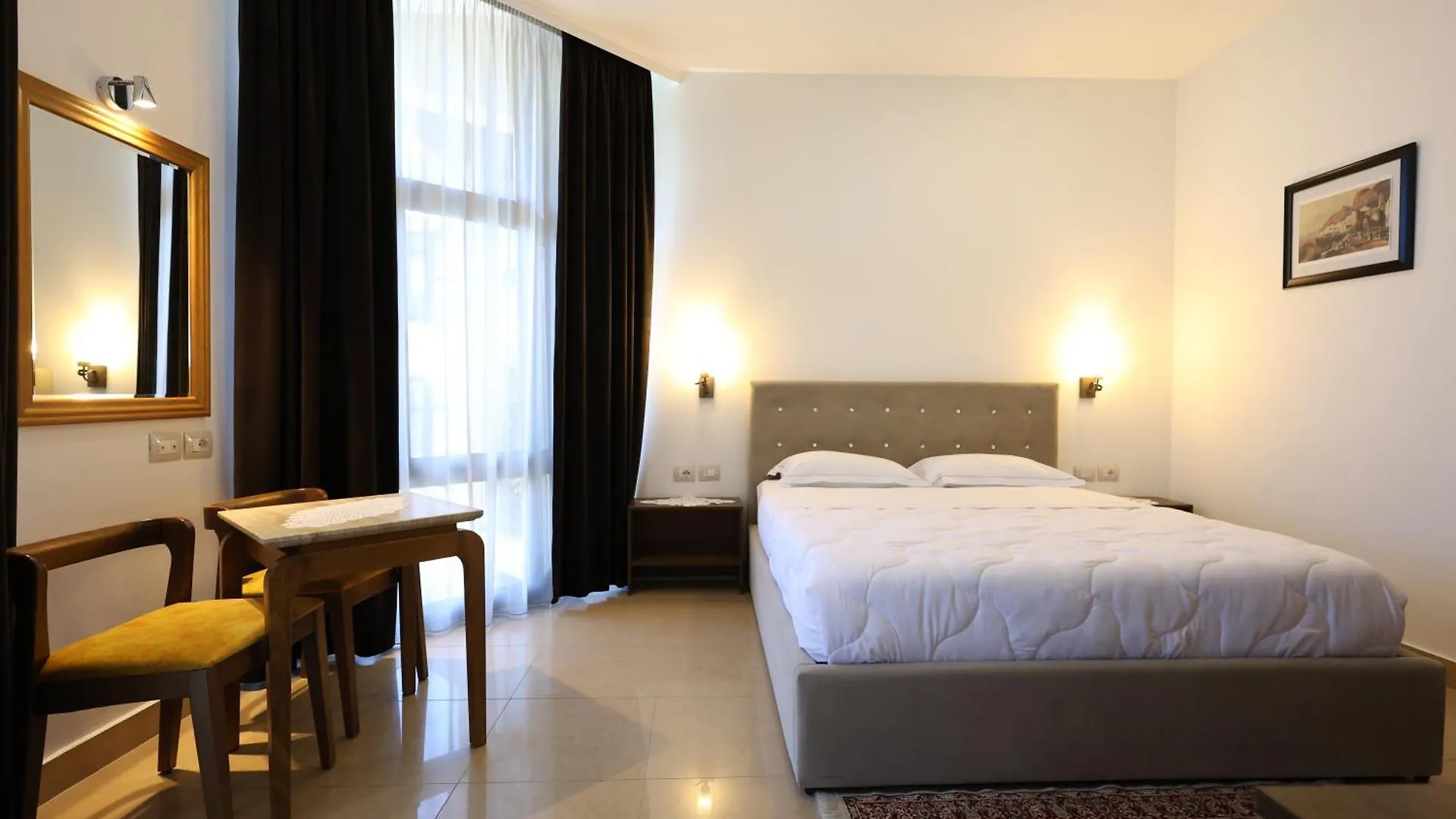 Hotel Republika Berat