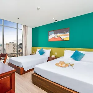 Отель May Beach Hotel ****