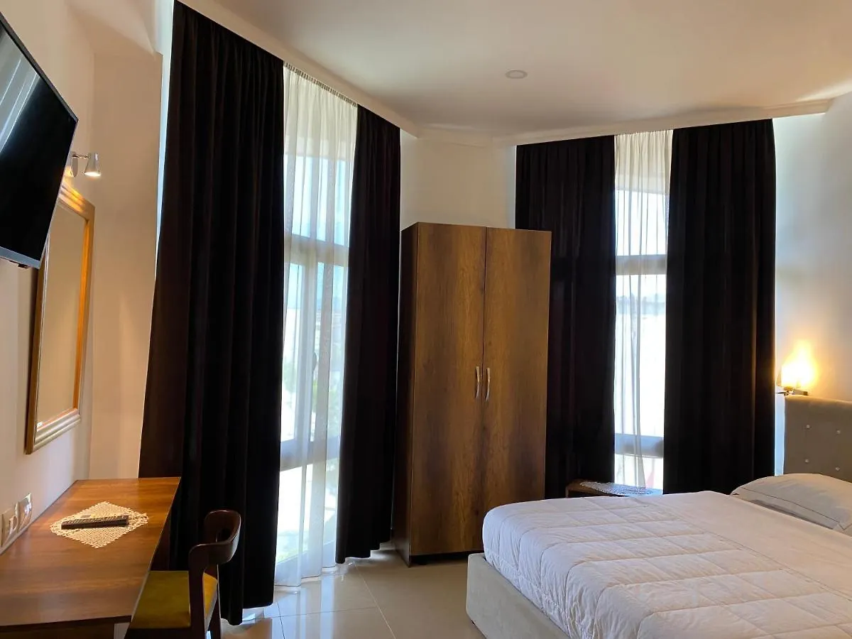 Hotel Republika Берат Албания